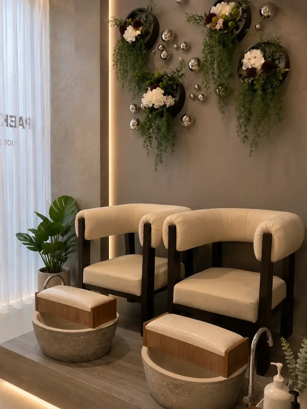 Suasana area treatment Purple Beauté